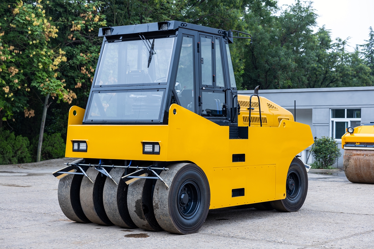 雙膠輪座駕壓路機(jī)BM2030